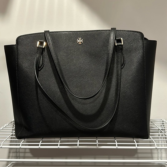 Large black Tory Burch tote. In Great condition. - Picture 1 of 7